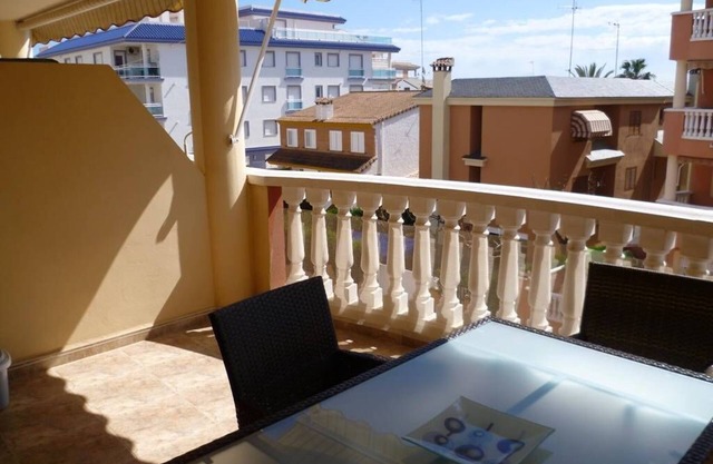 Beautiful apartment on the second line of the beach