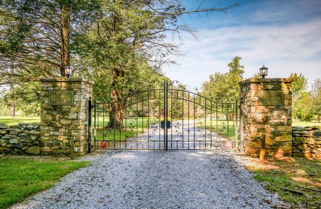 Beautiful Estate Nestled in the Blueridge Near Bluemont Wine Country