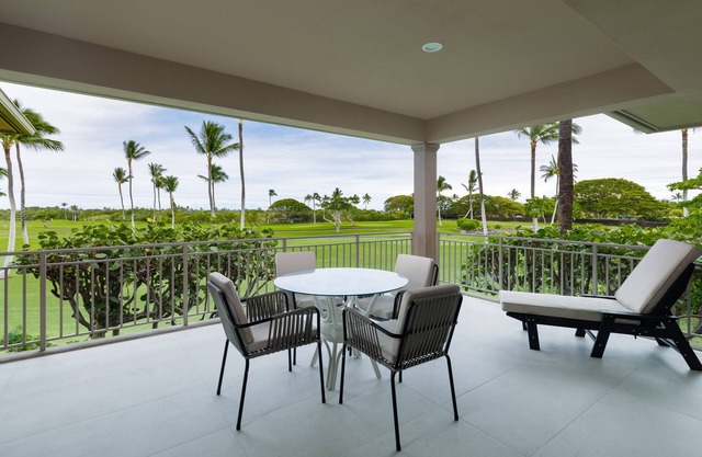 Fairway Villa 104A im Four Seasons Hualalai mit ZWEI 4-Sitzer-Golfwagen