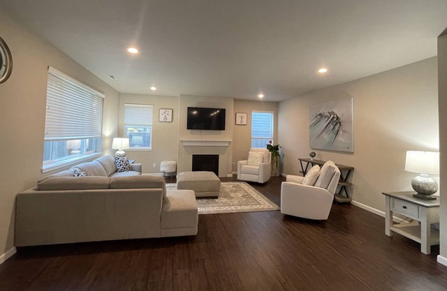 Beautiful Family 4-Bedroom Home in Kent