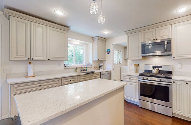 Beautiful Farmhouse-Chic Retreat | Large Fenced Yard & Chef's Kitchen