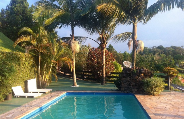 Linda chácara, WHATS 984790578, bergklima Kondominium geschlossen! komm mit