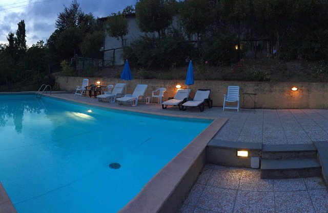 Schönes Haus mit Pool inmitten der Natur