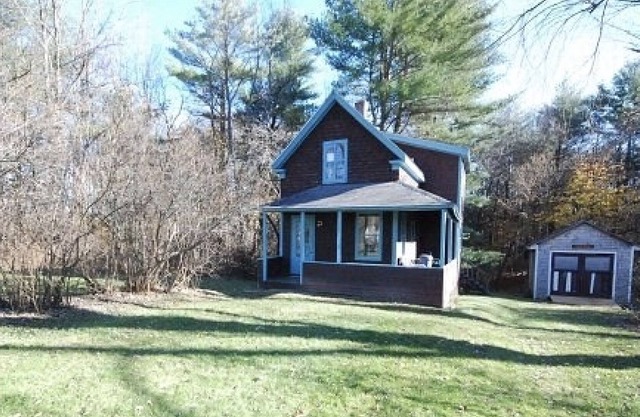 Beautiful Farmhouse on Nature Preserve