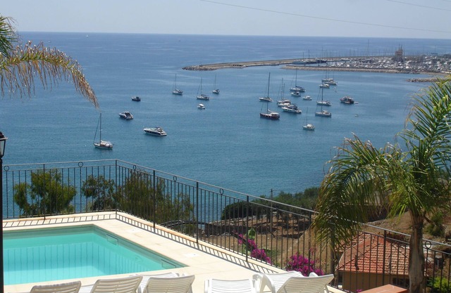 Villa del Mare Ligure Schönes Anwesen mit Pool Heating 37°