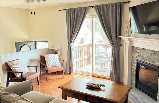✨ Beautiful, fully furnished property, parking, wifi, balcony ✨