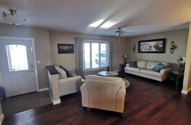 Beautiful fully renovated 4 bedroom house with large open kitchen