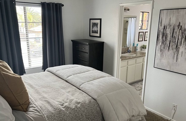 Beautiful furnished pool home in Murrieta CA