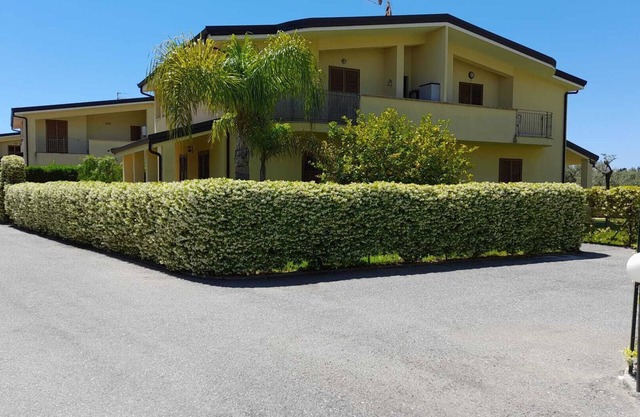Schöne Gartenwohnung in privater Strandlage