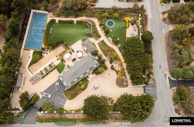 Schöne One Acre Gated Carmel Estate komplett mit Spielplatz und Whirlpool