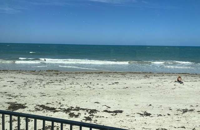 Beautiful gem by the sea!!!! Available April through December! Monthly rental
