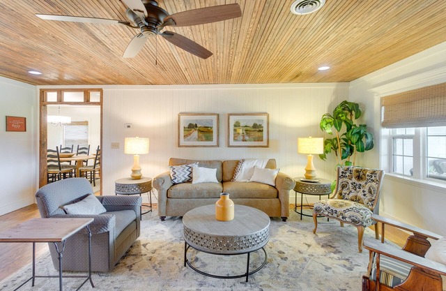 Beautiful Georgia Farmhouse Rental w/ Patio