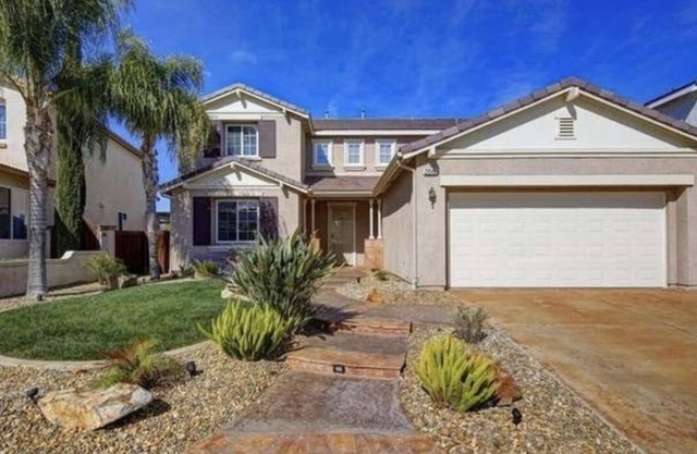 Beautiful Golf Course view home in Menifee Greens!