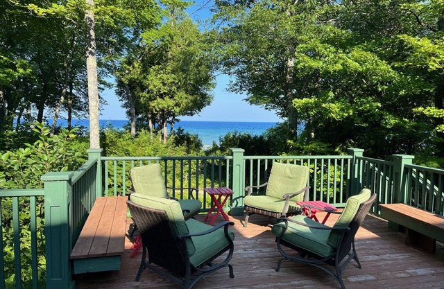 Beautiful Goodhart Home on Lake Michigan along The Tunnel of Trees