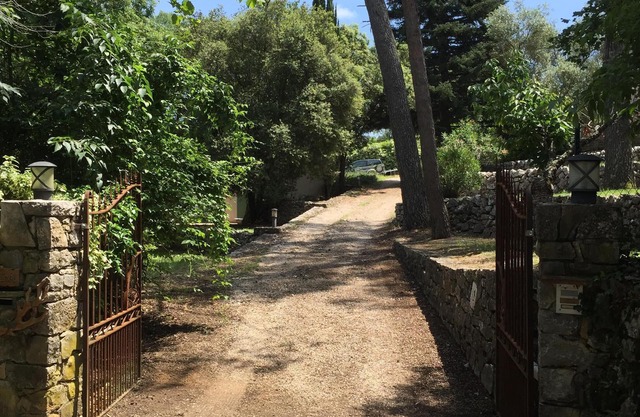 Schöne Villa klassifiziert 3 *, 60m², unabhängig, ruhig, bewaldet und geschlossenes Grundstück