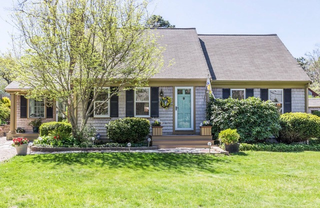 Beautiful Harwich home with large yard near Red River Beach & Main Street fun