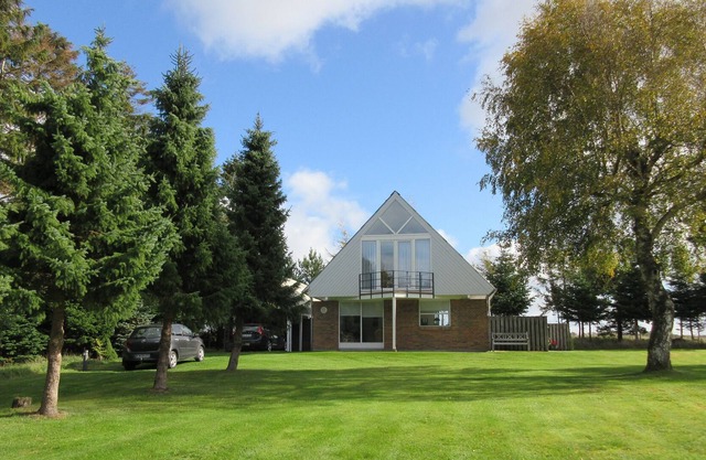Schönes Ferienhaus in attraktiver Gegend in der Nähe des Limfjords
