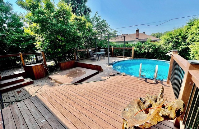 Beautiful home Artsy+pool+deck