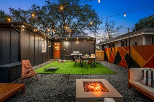 Beautiful Home by Houston Rodeo & Med Cntr with Great Backyard