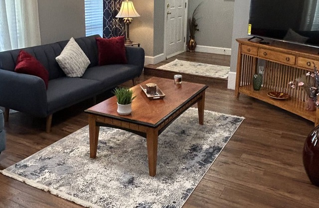 Beautiful home in a quiet neighborhood, just a stones throw from Restaurant Row!