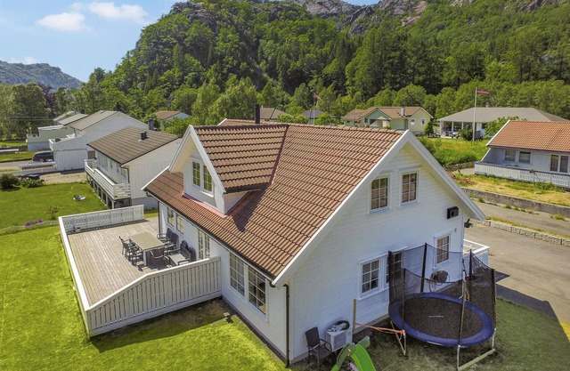 Schönes Haus in åna-sira mit WLAN