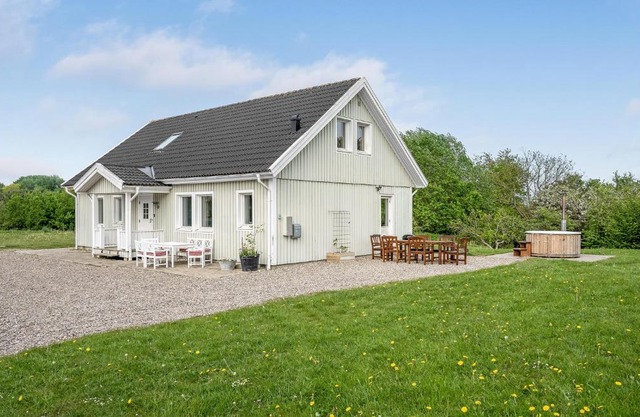 Beautiful Home In Sønder Stenderup