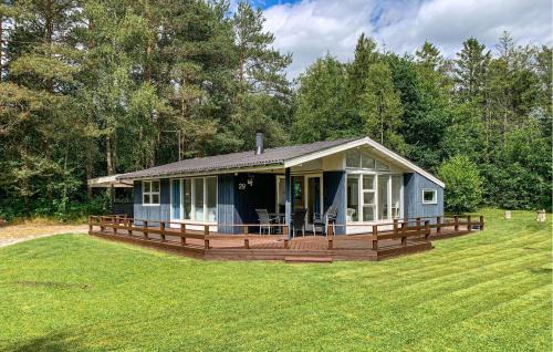 Beautiful Home In Ebeltoft With Wifi