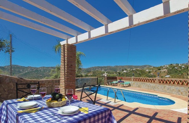 Awesome home in Frigiliana with WiFi, Outdoor swimming pool and Swimming pool