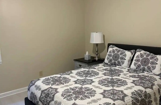 Beautiful home in quiet neighborhood, minutes from downtown Thomasville