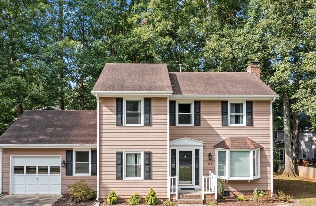 Beautiful Home in Safe, walkable Cary Neighborhood
