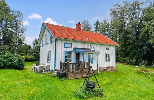 Beautiful home in Gunnarsbytorp with sauna
