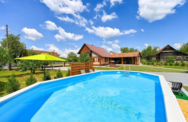Schönes Haus in Sovari mit Sauna