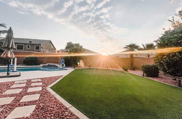 Beautiful home in Surprise. Close to Stadium, Tennis, & Golf 🌵☀️