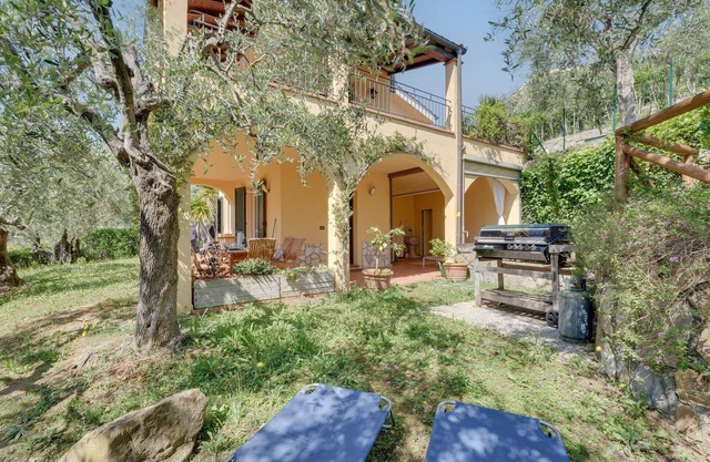 Schönes Haus in Diano Calderina