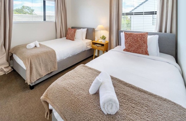 Beautiful home Near CBD Pet Friendly with Carpark