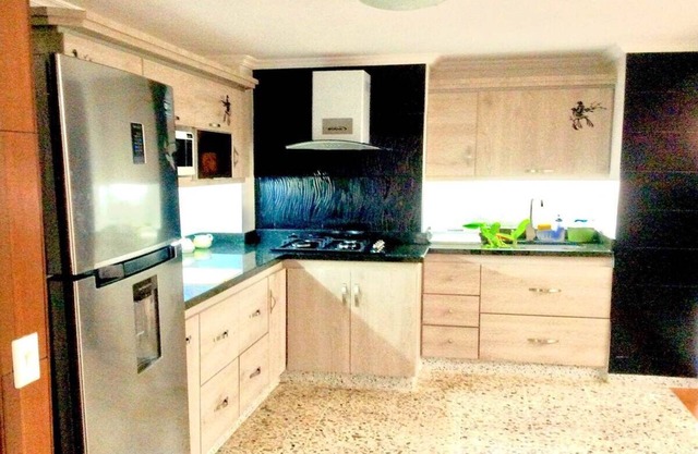 Beautiful Home / No stairs / short walk to public transit