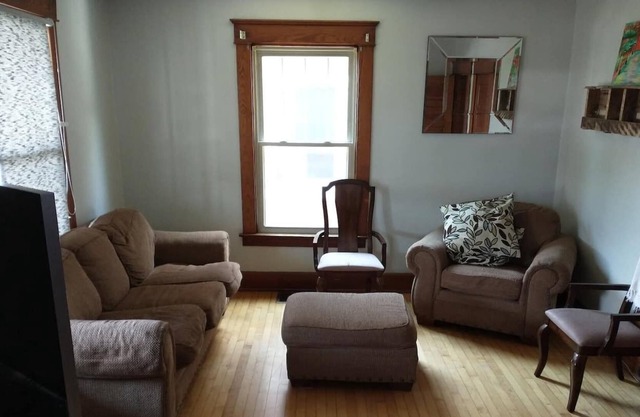Beautiful Home off I-75/71, Great Neighborhood
