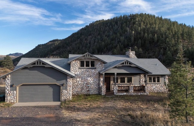 Beautiful Home on 40+ Acres on South Platte River
