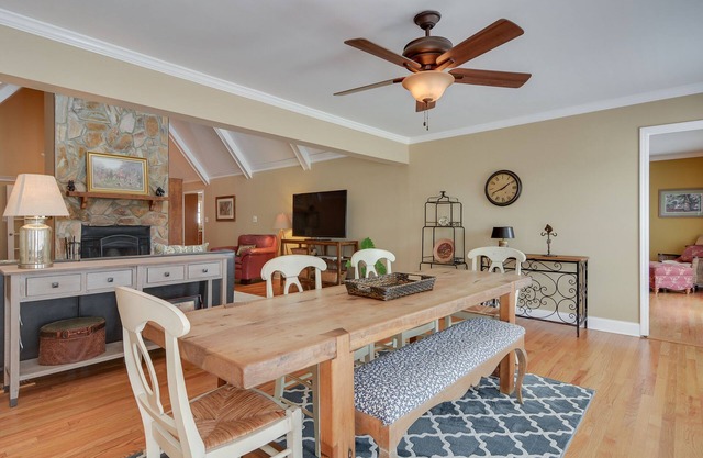 Beautiful Home on Horse Farm, Bringen Sie Pferde oder Ihre Freunde - auch in der Nähe des Golfs!