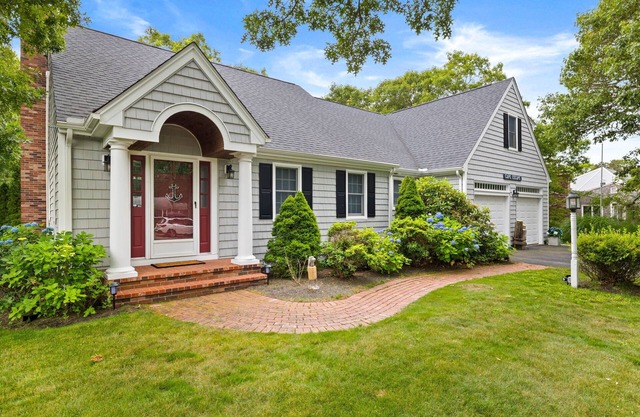 Beautiful home sleeping 12, .3 miles to the beach