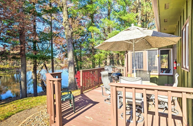 Beautiful Home w/ Hot Tub on Lake Wissota