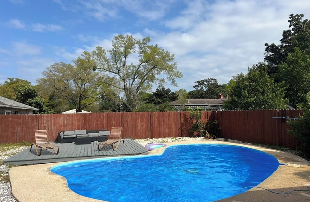 Beautiful Home with a Pool!