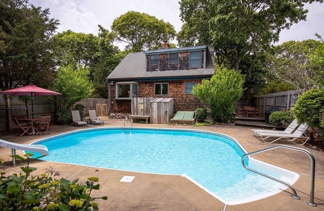 Schönes Haus mit Pool in toller Lage
