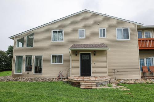 Beautiful home with mountain top views with an EV and NEMA connection!