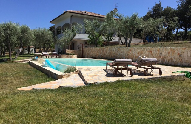 Beautiful house 120 sq mt in Alghero's countryside with gardens and pool