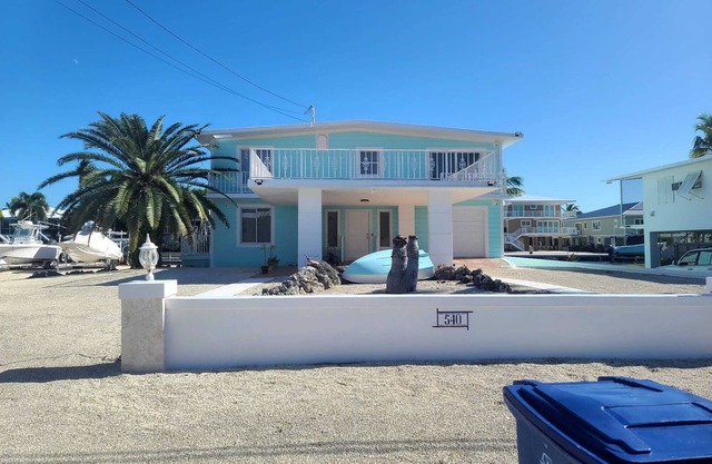 Schönes Haus am Wasser in Key Largo kein Platz für Boot Mindestaufenthalt 28 Nächte