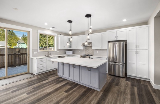Beautiful 5 bedroom house for rent, Wifi 1gbps, Close to Seattle