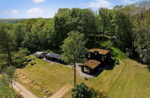 Beautiful house in fantastic surroundings
