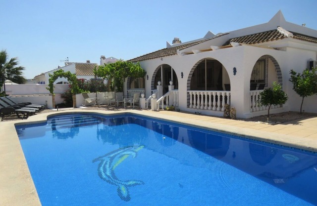 schönes Haus zur Miete mit privatem Pool
