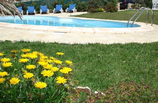 Schönes Haus am Meer in Azenhas do Mar, in der Nähe von Stränden, privatem Pool